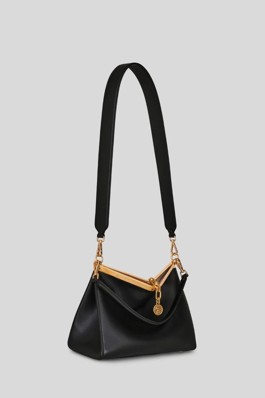 Vela Medium Leather Shoulder Bag in Black