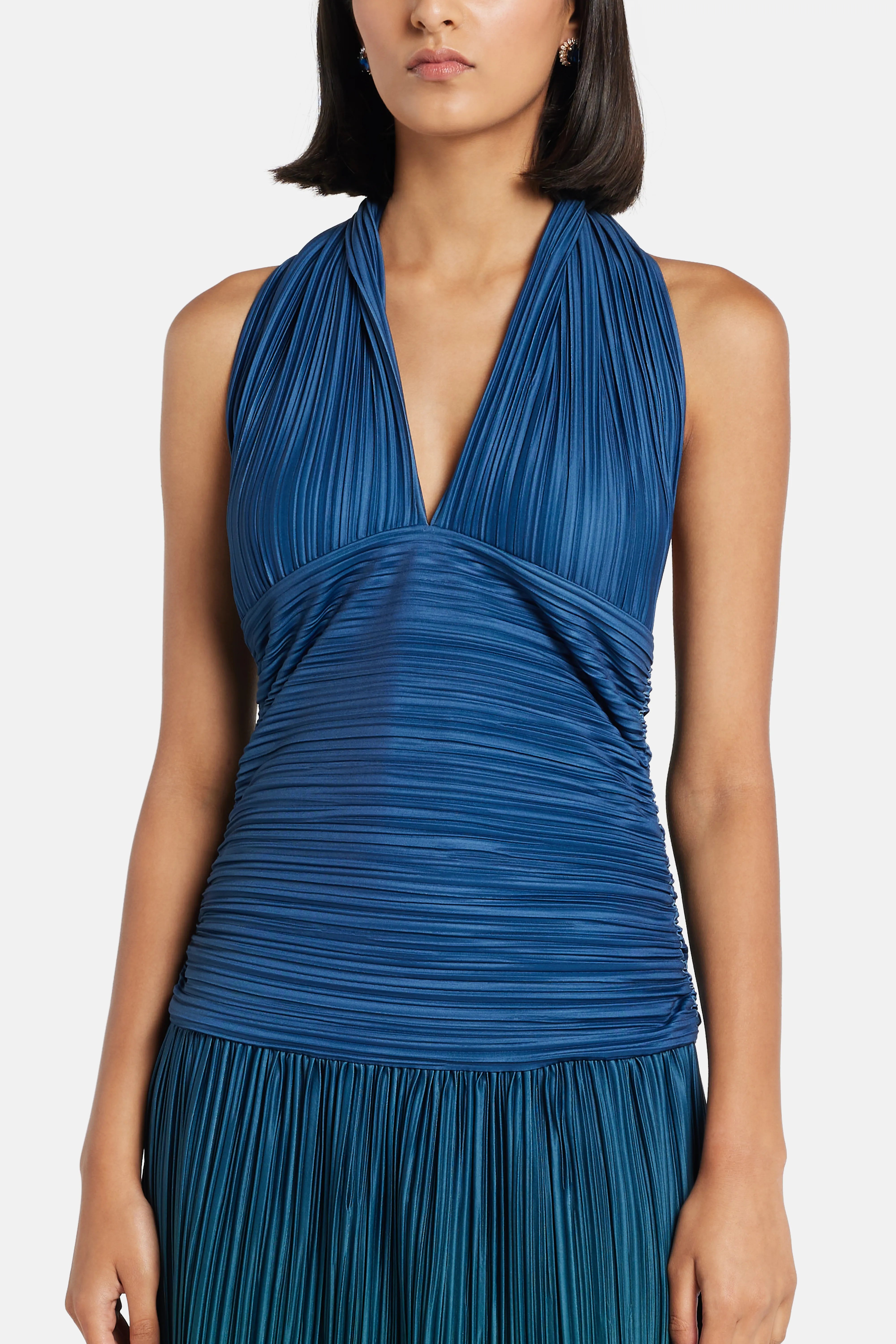 فستان ماكسي بطية صدر على شكل V بلون أخضر وأزرق