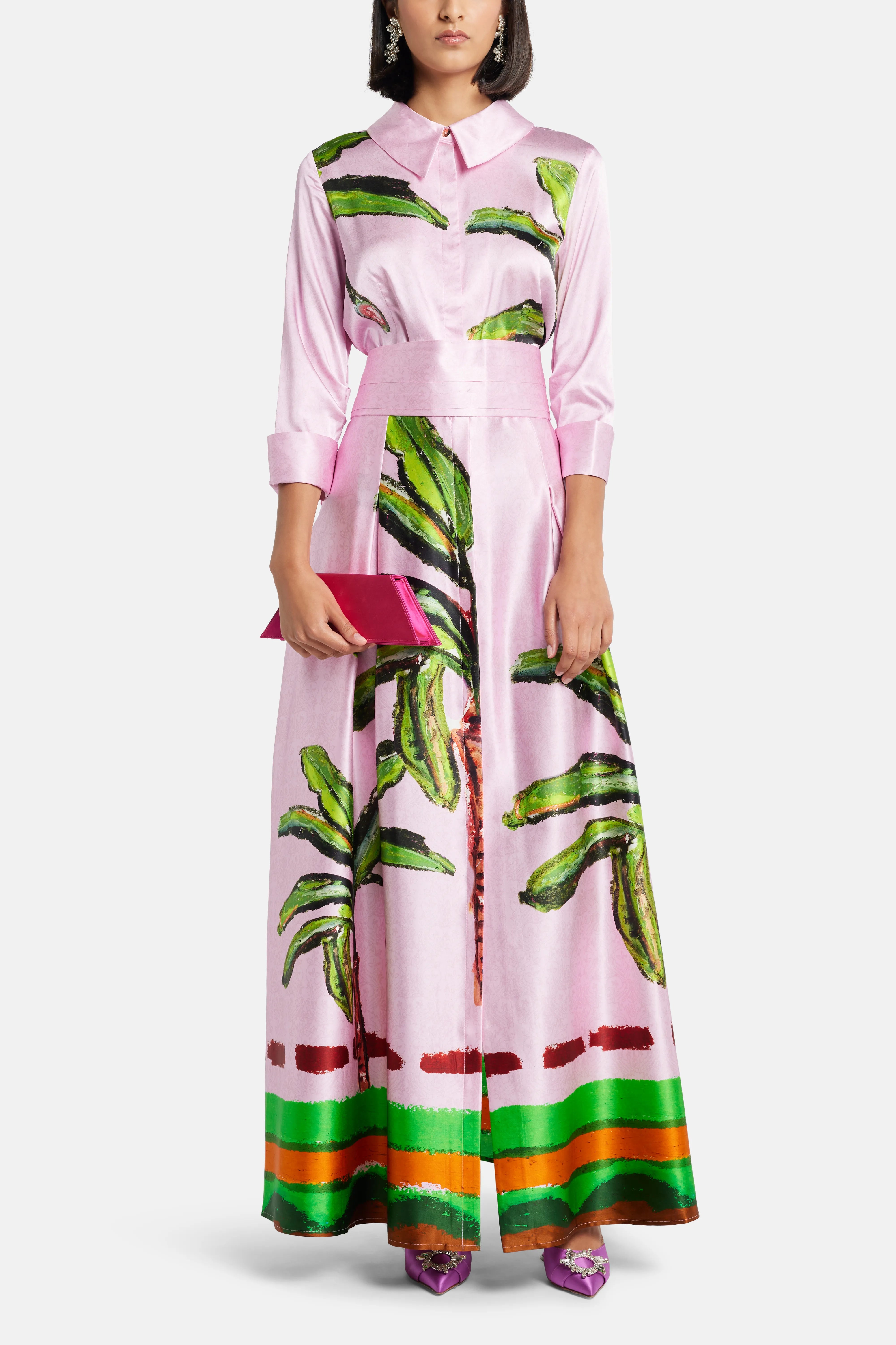 فستان ماكسي من كومولاو من الحرير المزين بحزام باللون الوردي