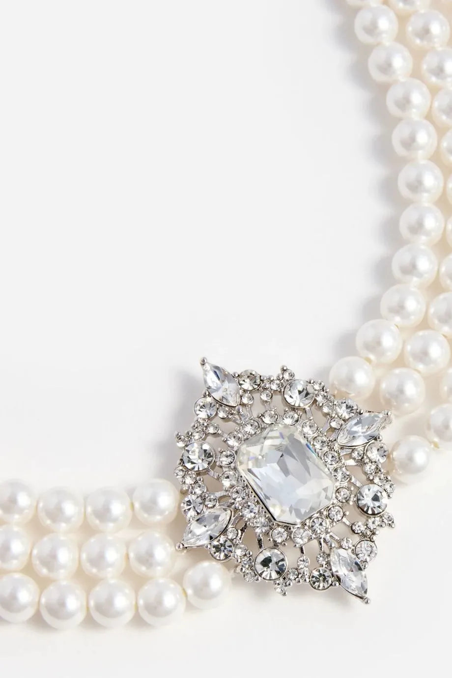 Crystal Pearl Choker in White