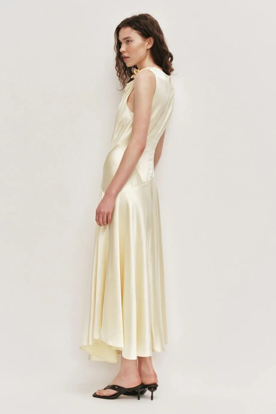 Siren Sleeveless Midi Dress in Yellow
