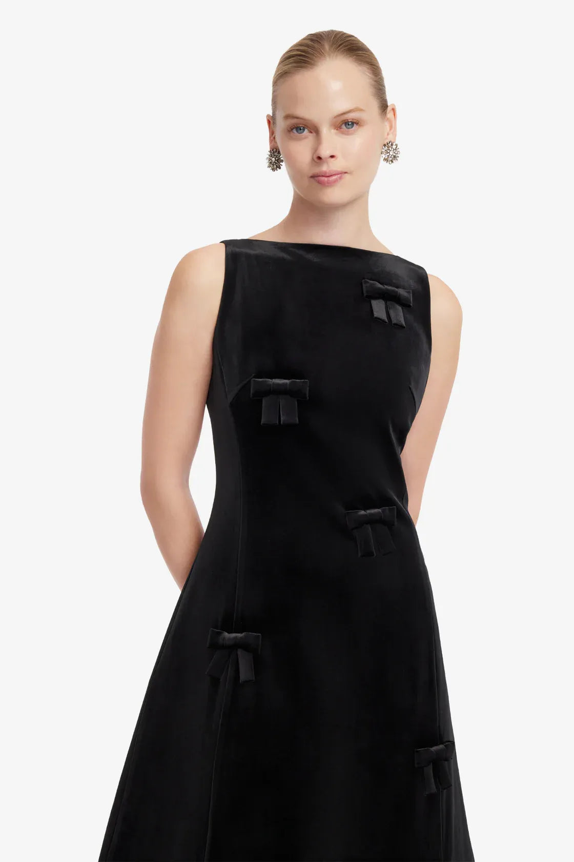 Cleo Bow Applique Sleeveless Midi Dress in Black