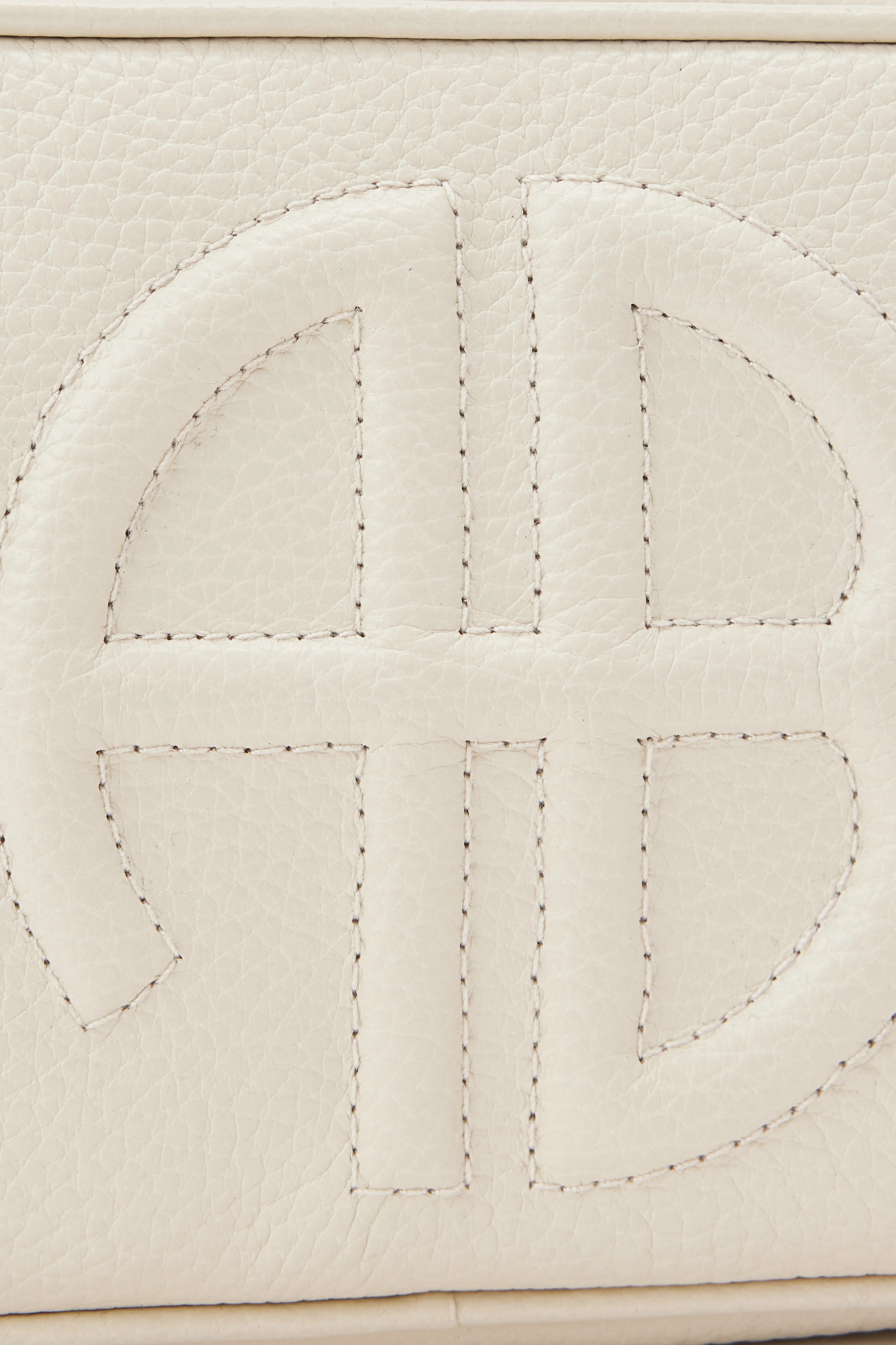 Lili Pebbled Shoulder Bag in Beige