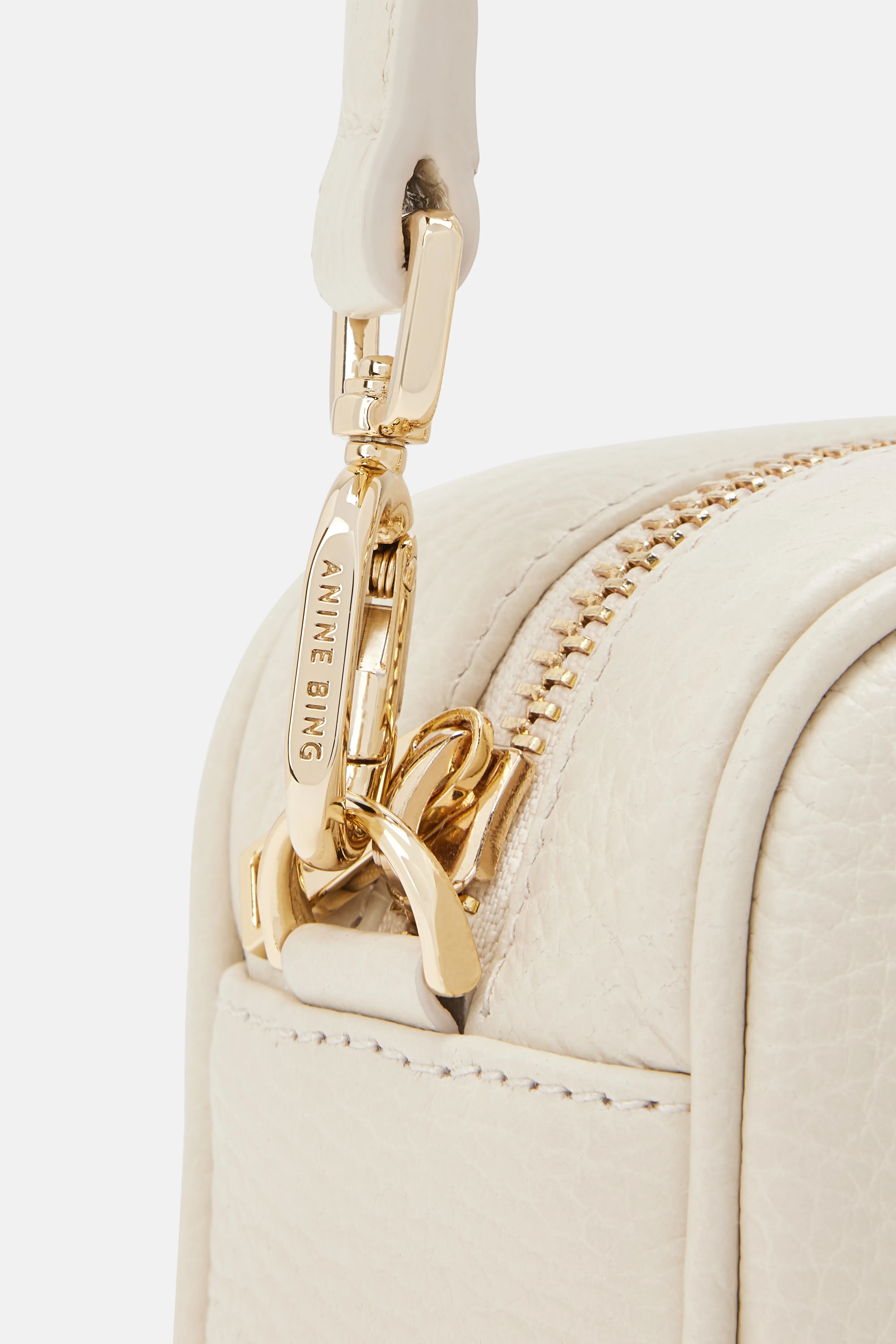 Lili Pebbled Shoulder Bag in Beige