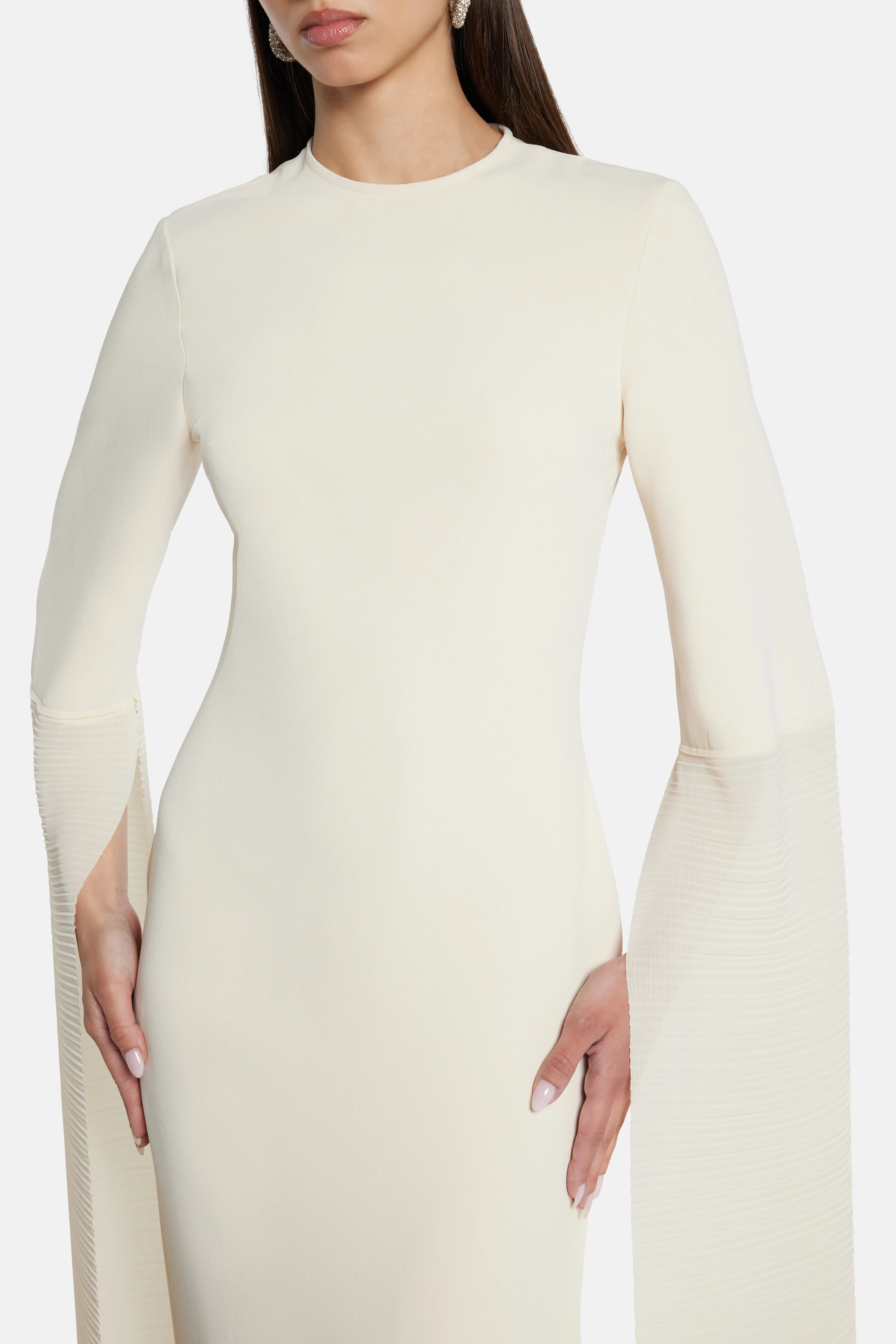 فستان نايومي سهرة باللون الأبيض