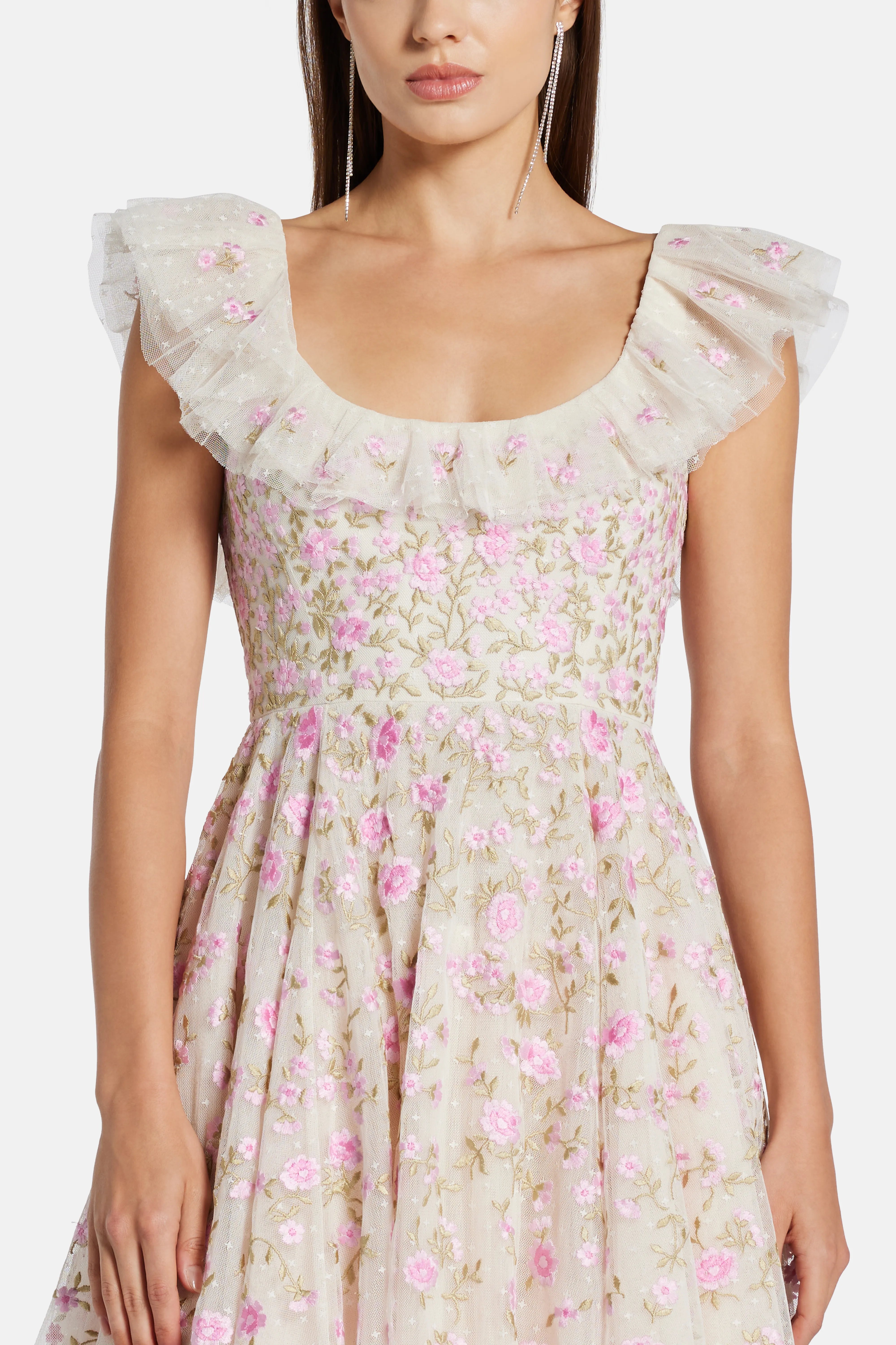 فستان ميني ليا بنقشة الأزهار الصغيرة باللون الزهري