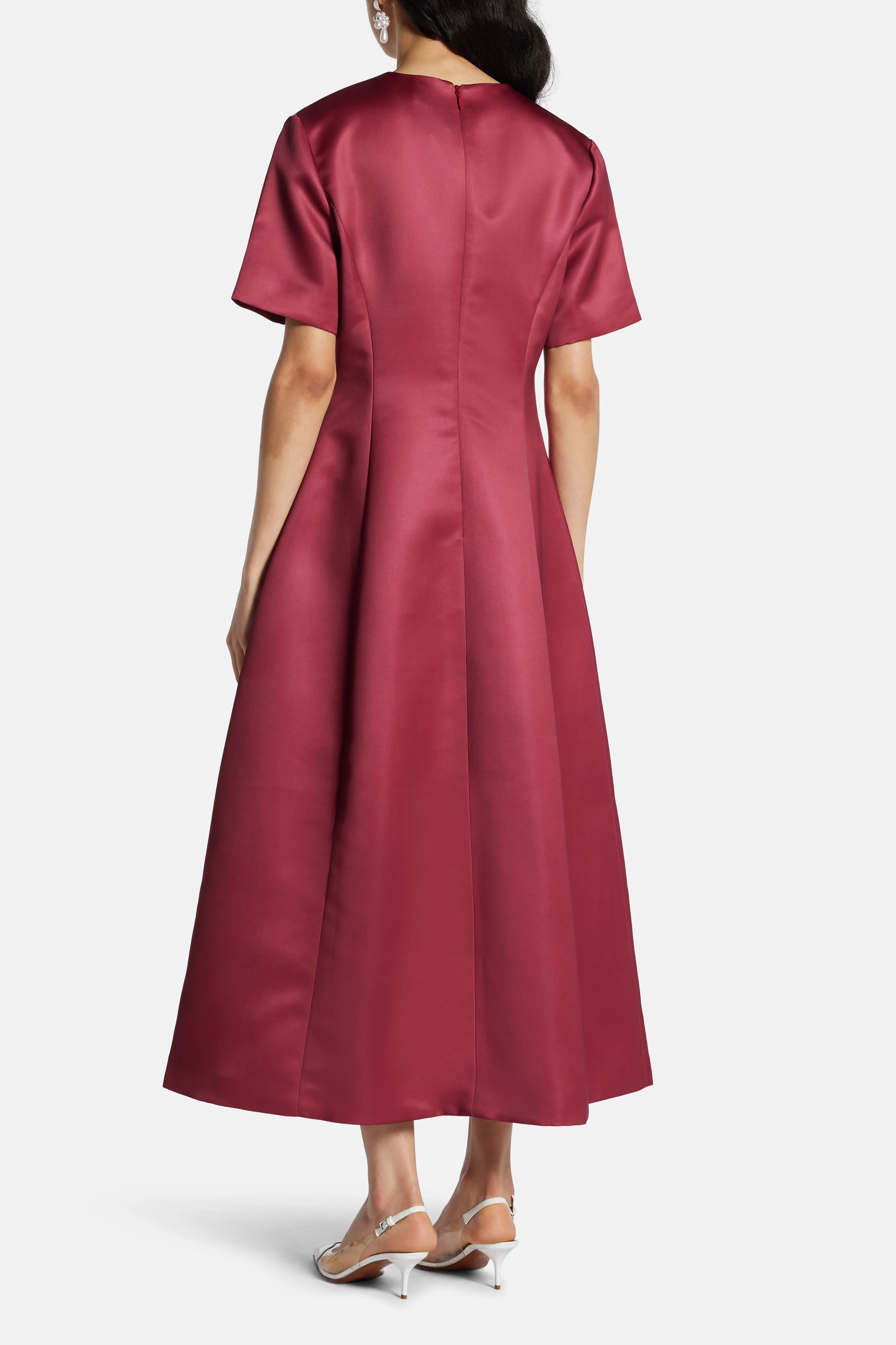 Caroline Short Sleeve Floral Applique Midi Dress In Burgundy
