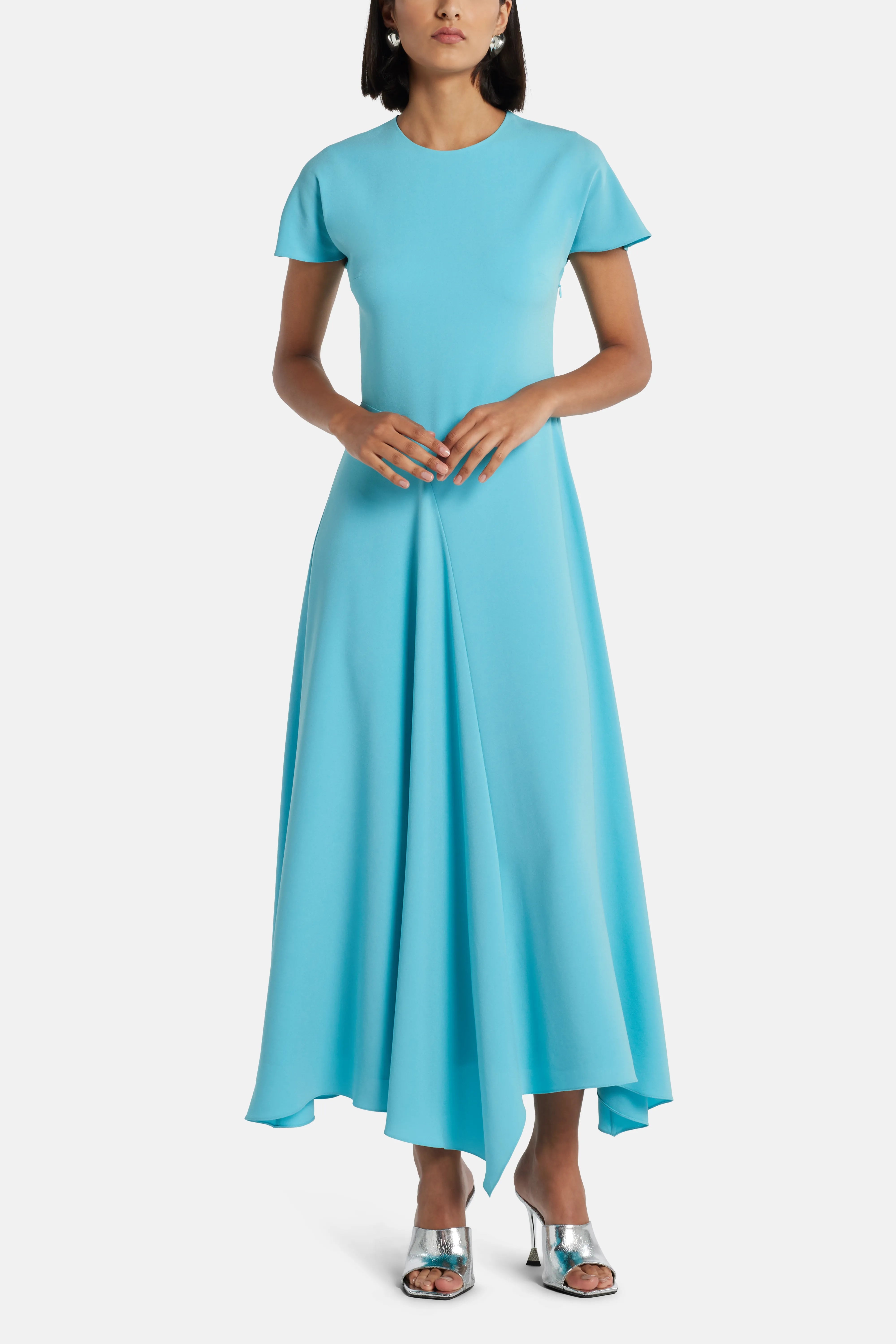 فستان طويل أدريانا باللون الأزرق