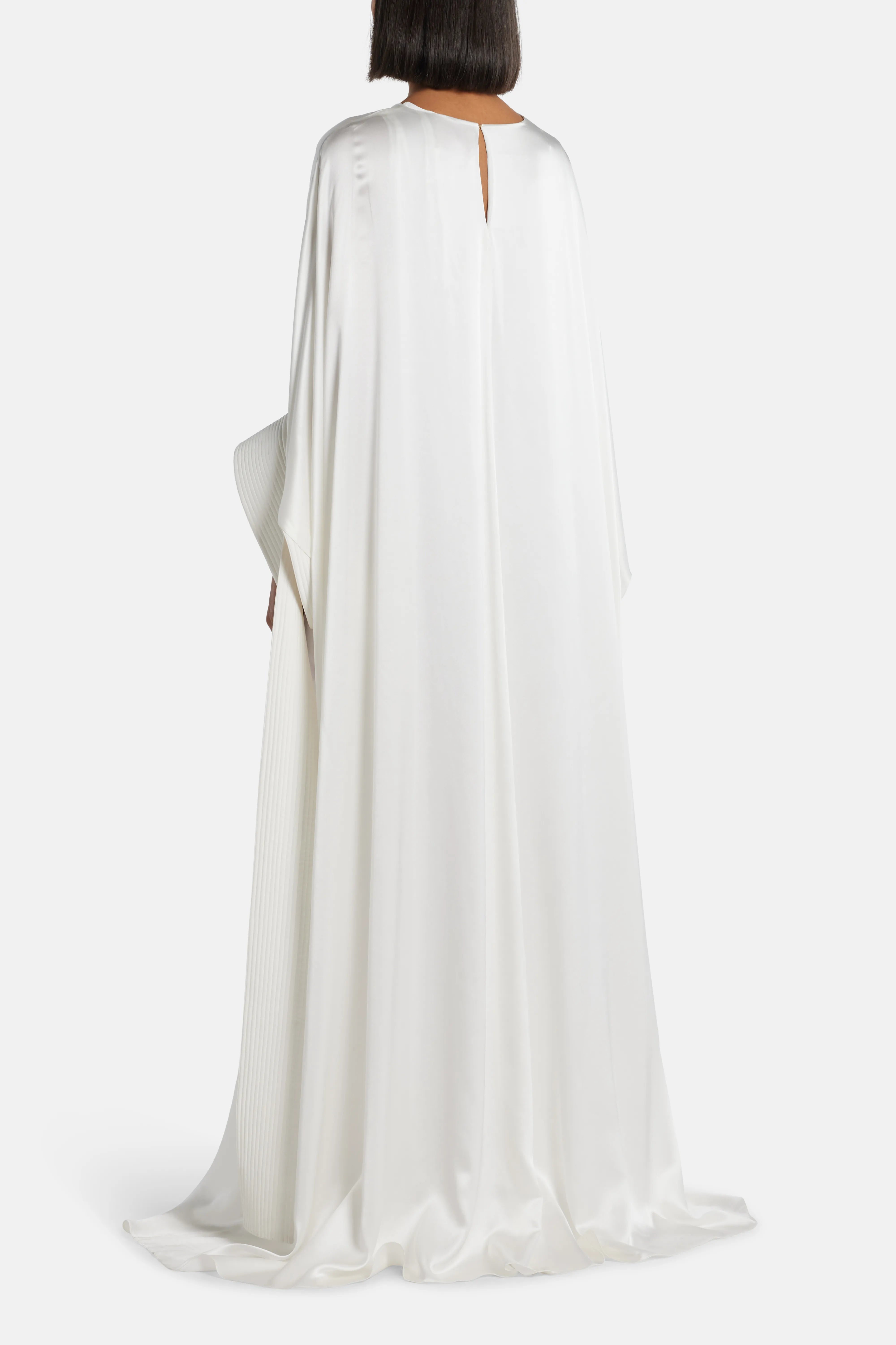 فستان إيفادين ماكسي من الحرير باللون الأبيض