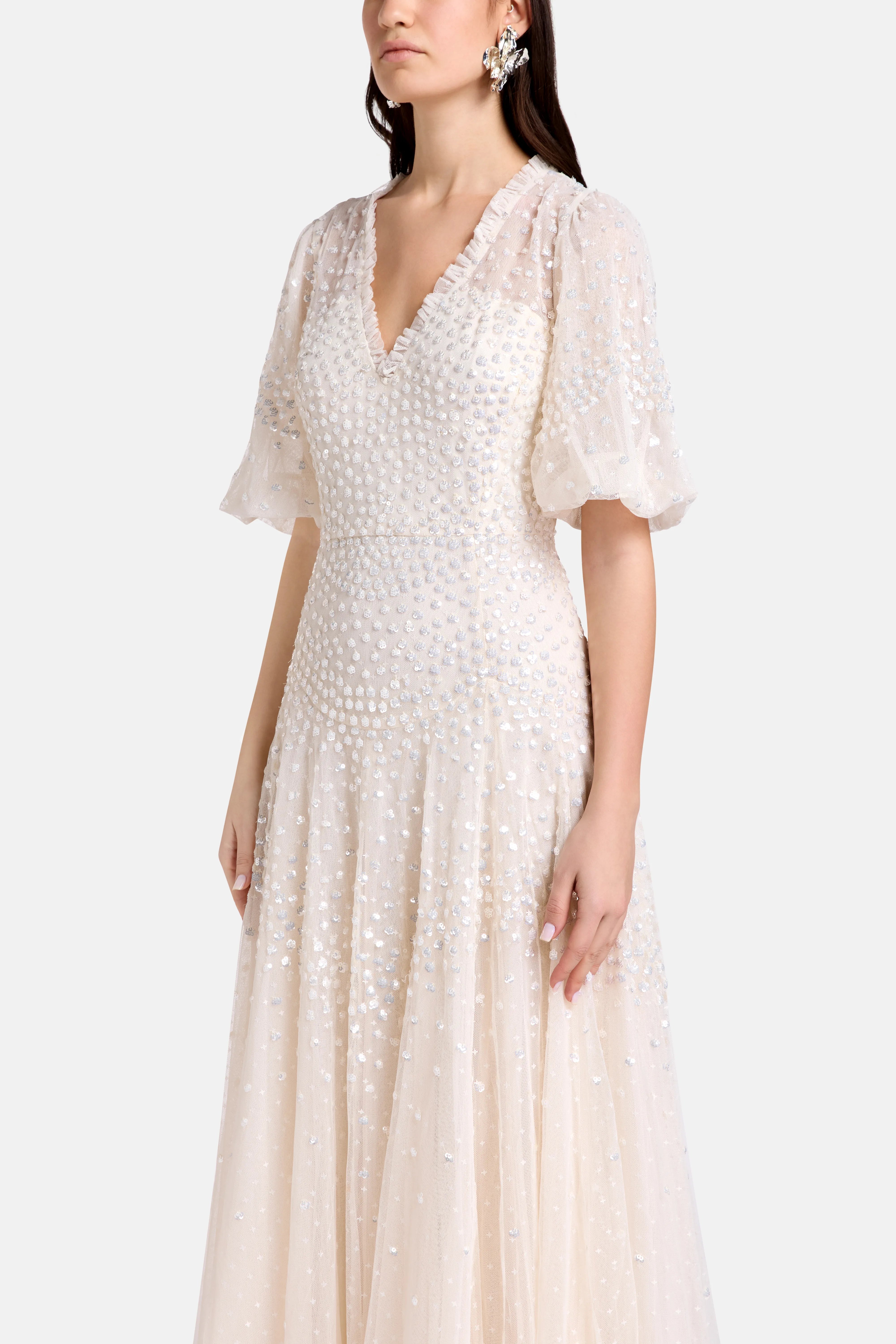 Scallop Sequins Evening Dress in Cream
