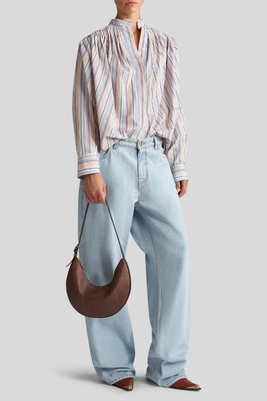 Hobo Essential Medium Arnica in Shoulder Bag