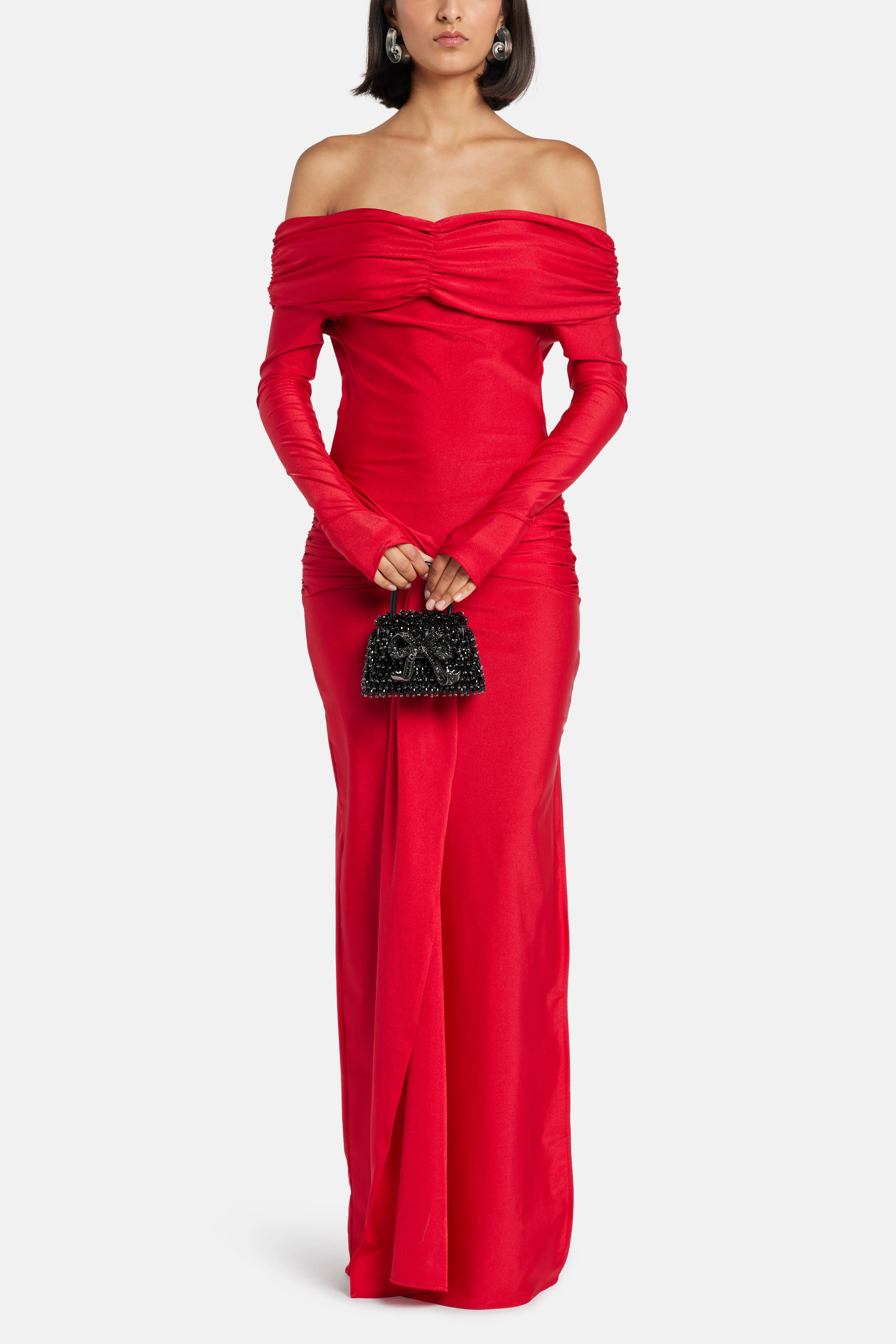 فستان ماكسي هايكو أحمر بكتفين مكشوفين