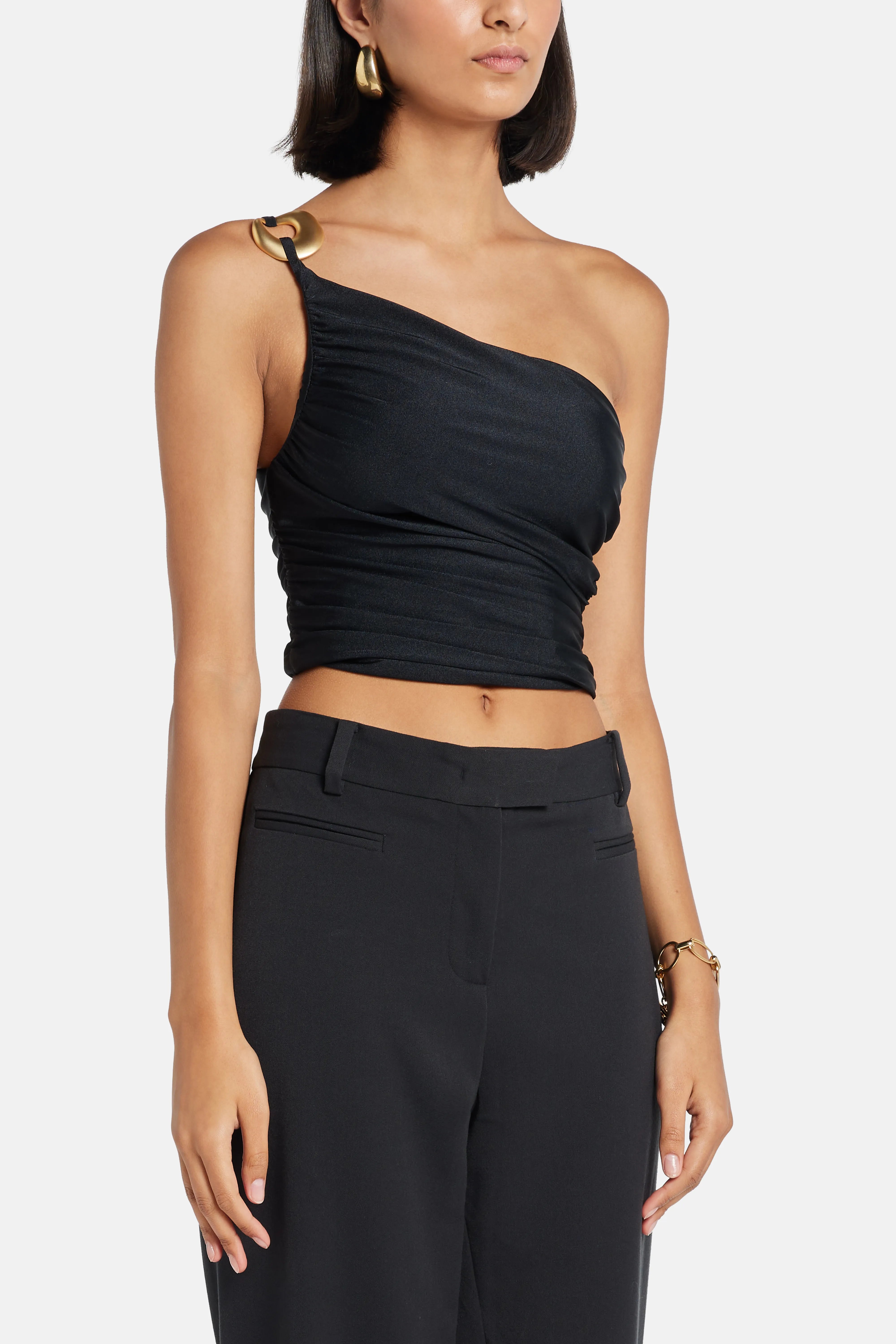 بلوزة باسيليكا بكتف واحد باللون الأسود