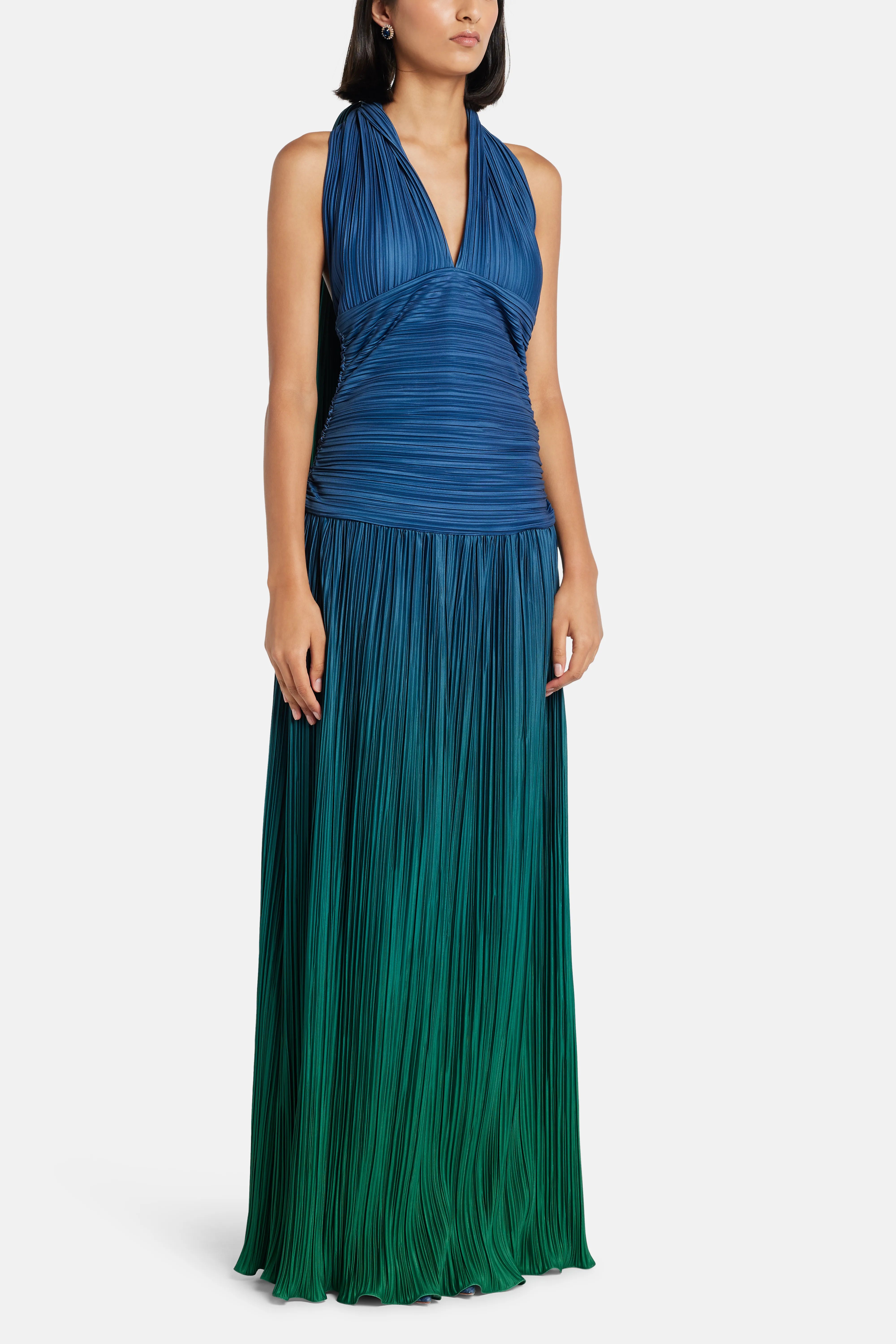 فستان ماكسي بطية صدر على شكل V بلون أخضر وأزرق