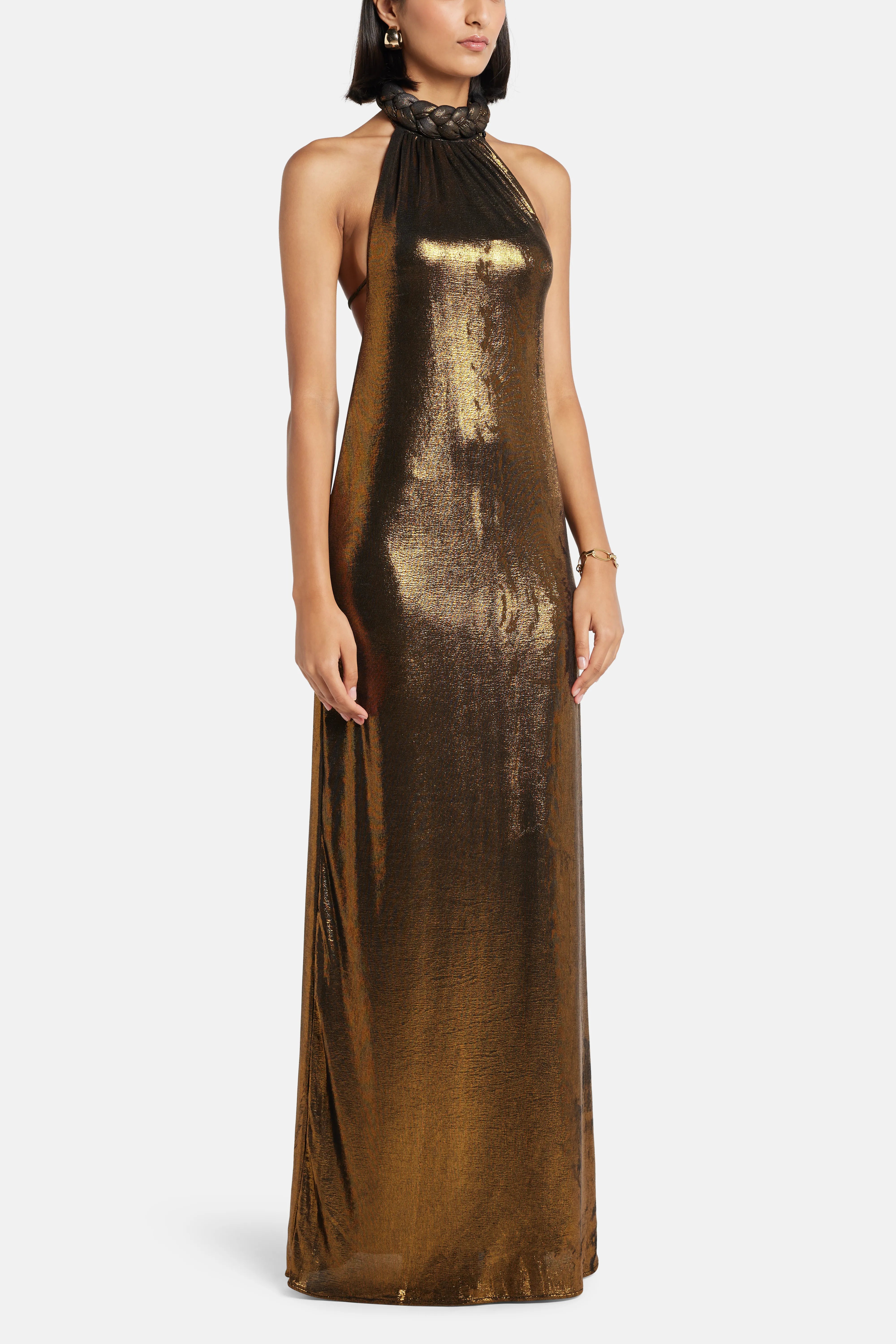 فستان كاميل طويل برقبة هالتر باللون البني