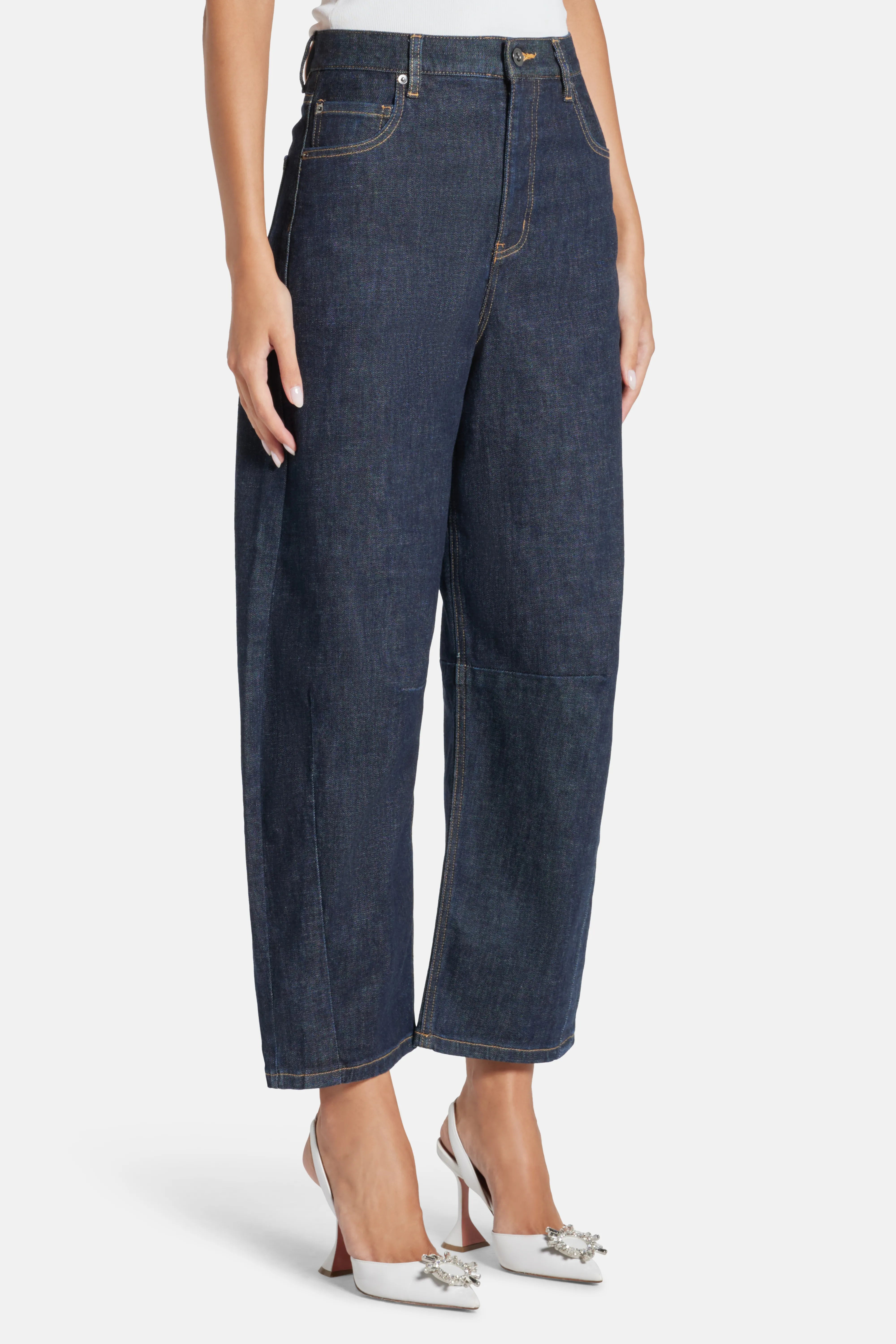Cotton Barrel Jeans in Blue