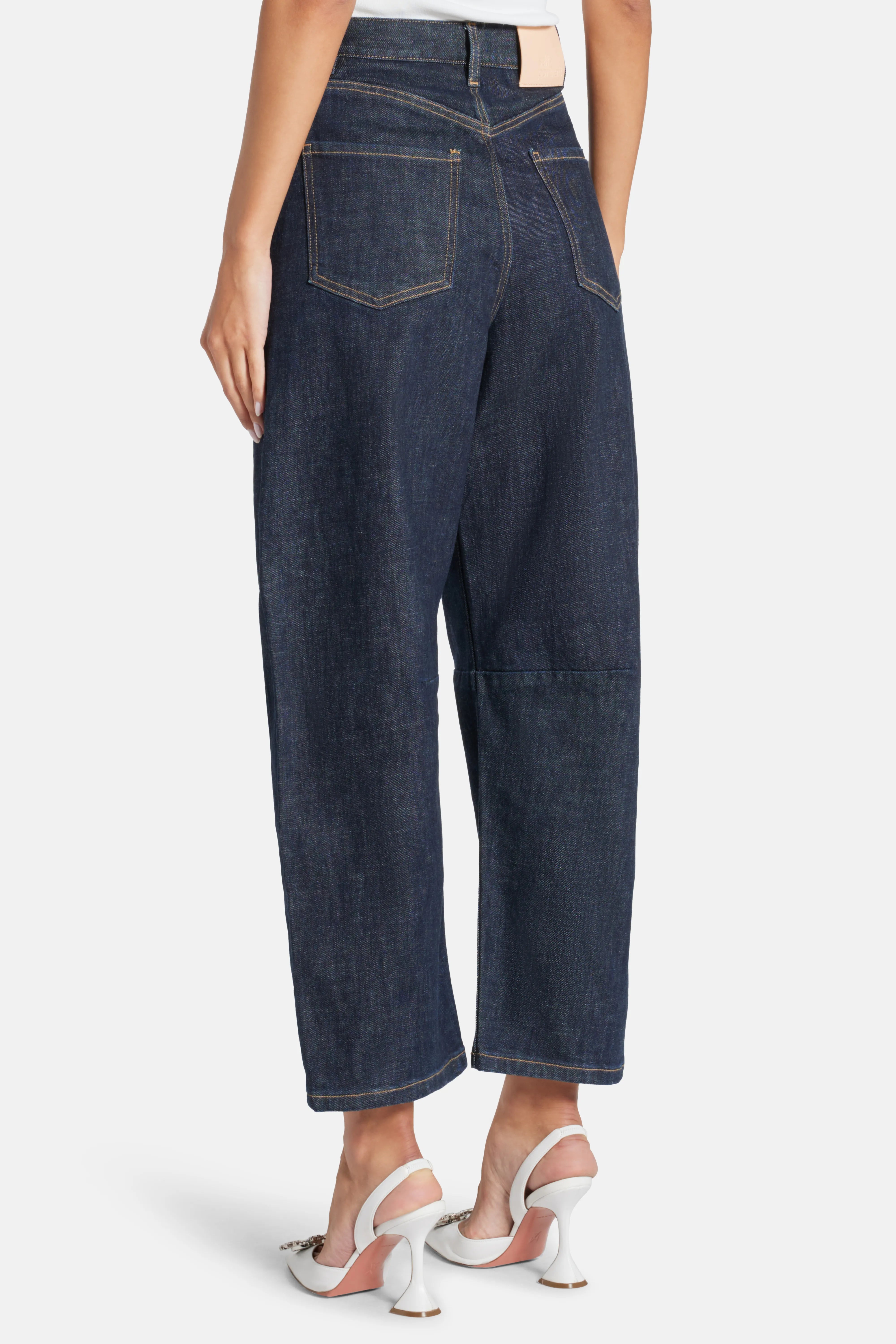 Cotton Barrel Jeans in Blue