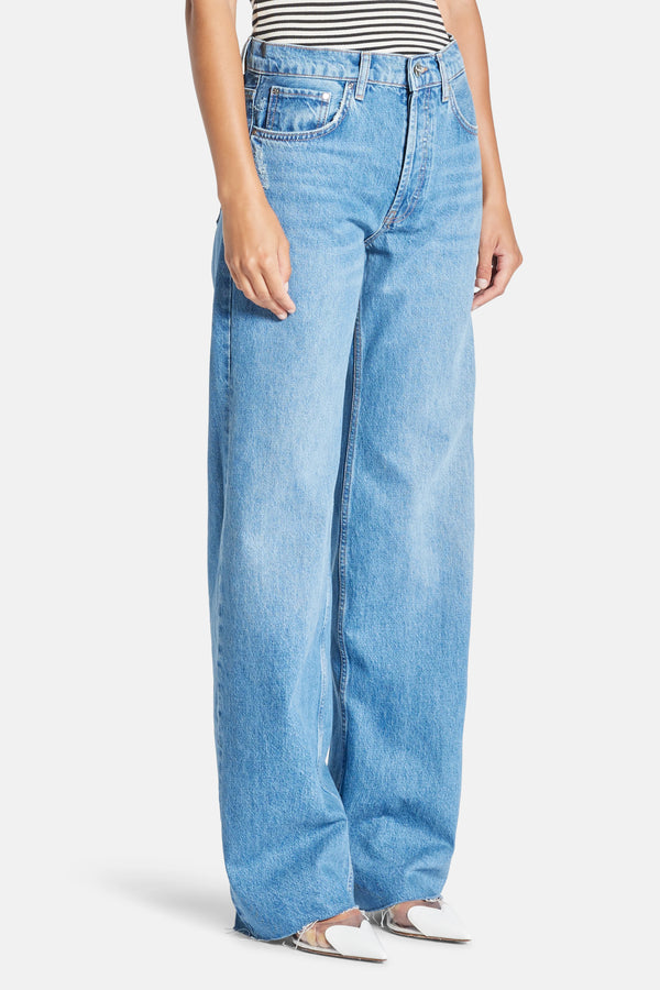 Hugh Wide Legged Flared Denim Cotton Jeans in Blue