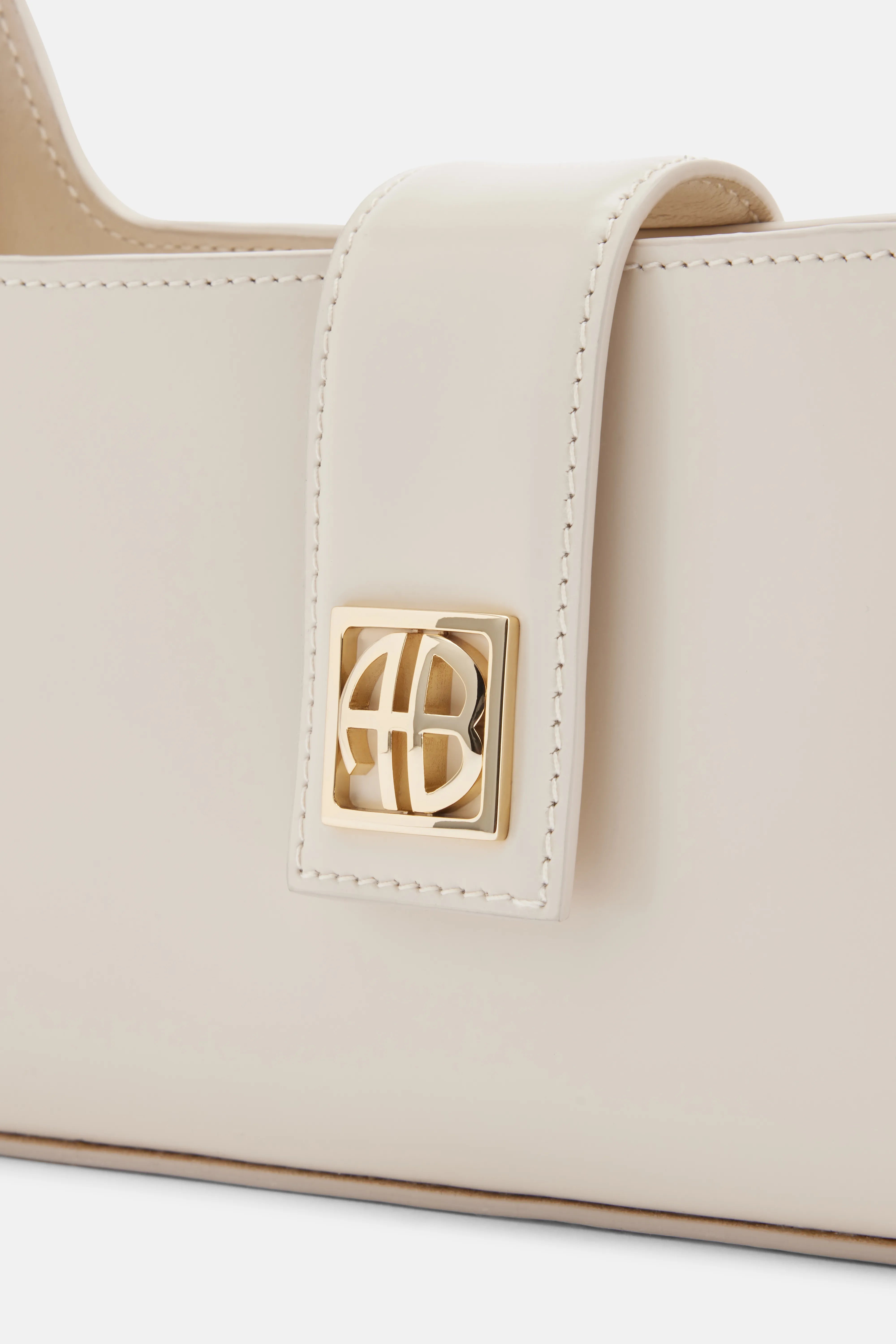 Lou Leather Shoulder Bag in Beige
