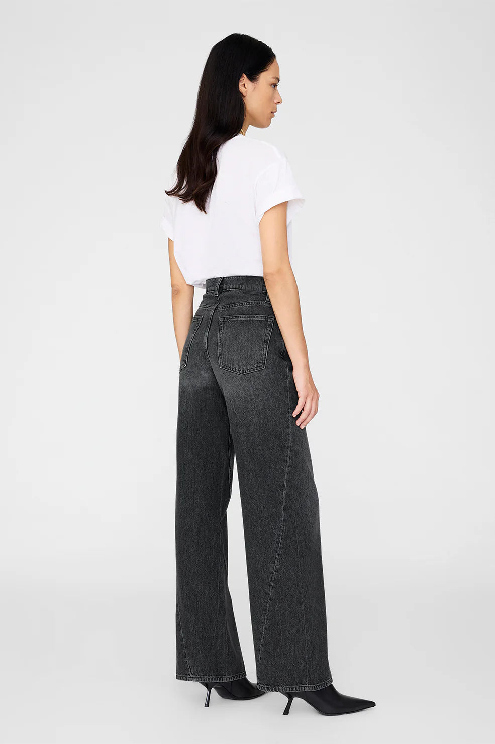 جينز بري من القطن والدنيم المغسول باللون الأسود