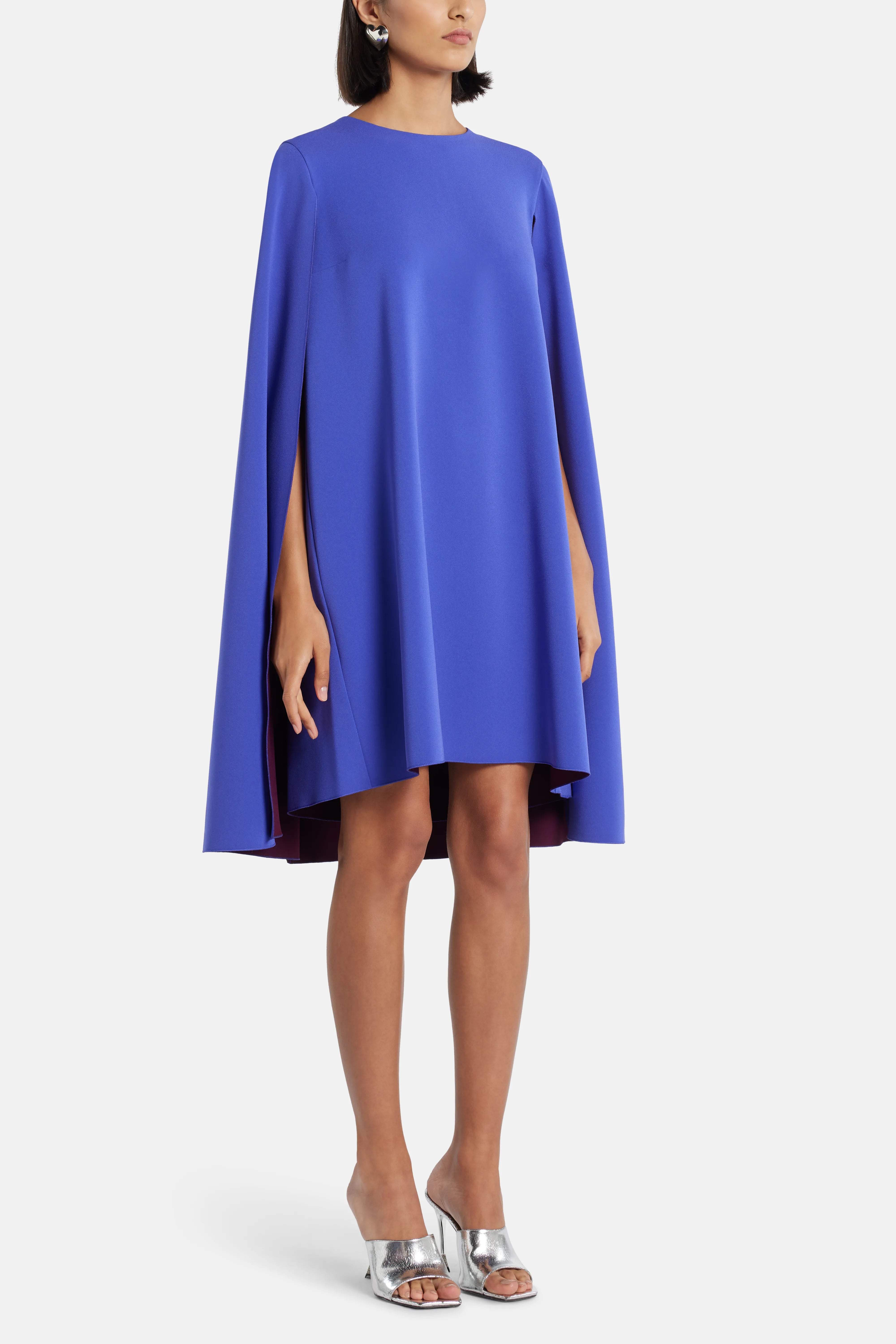 فستان تويغي قصير بأكمام واسعة باللون الأزرق