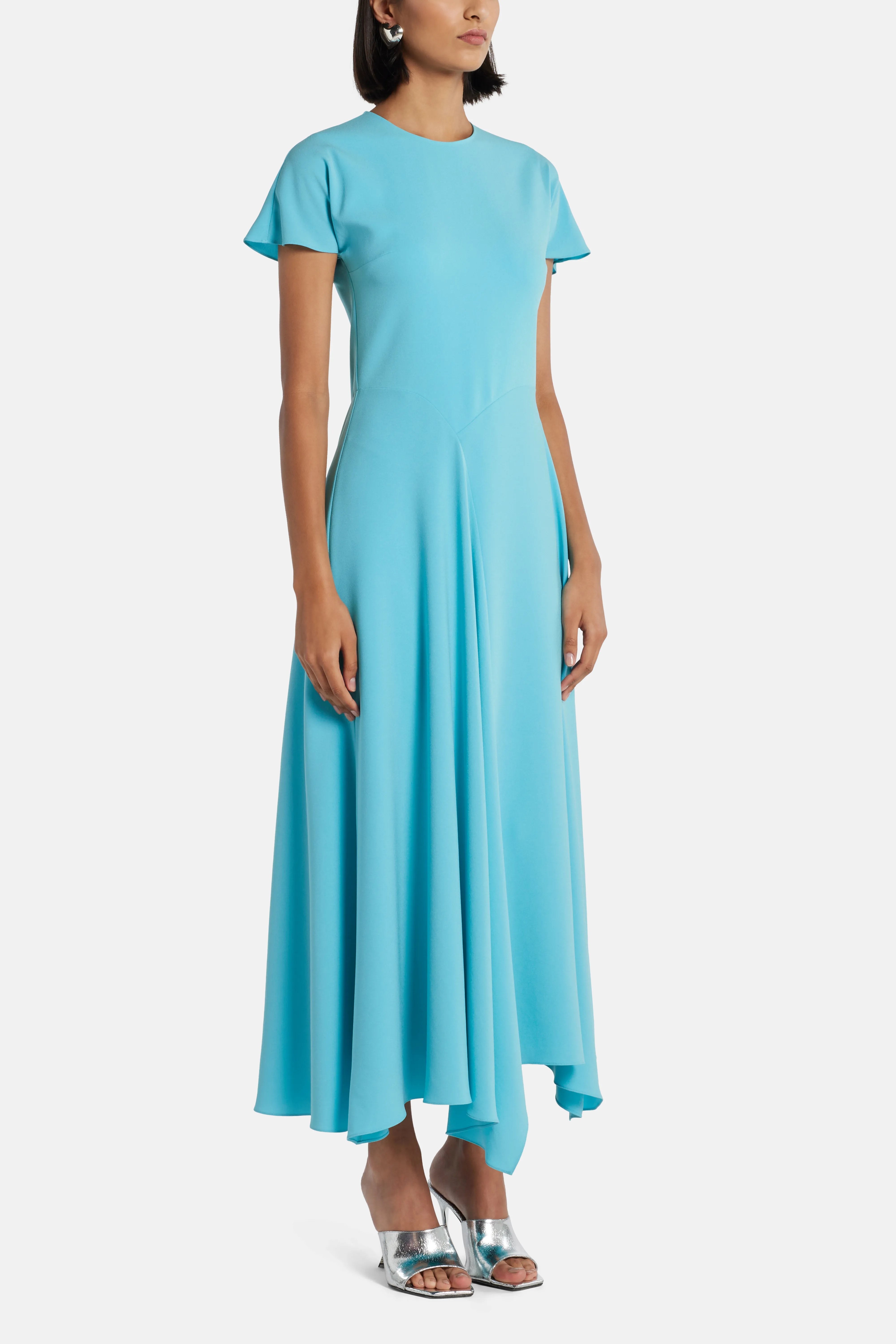 فستان طويل أدريانا باللون الأزرق