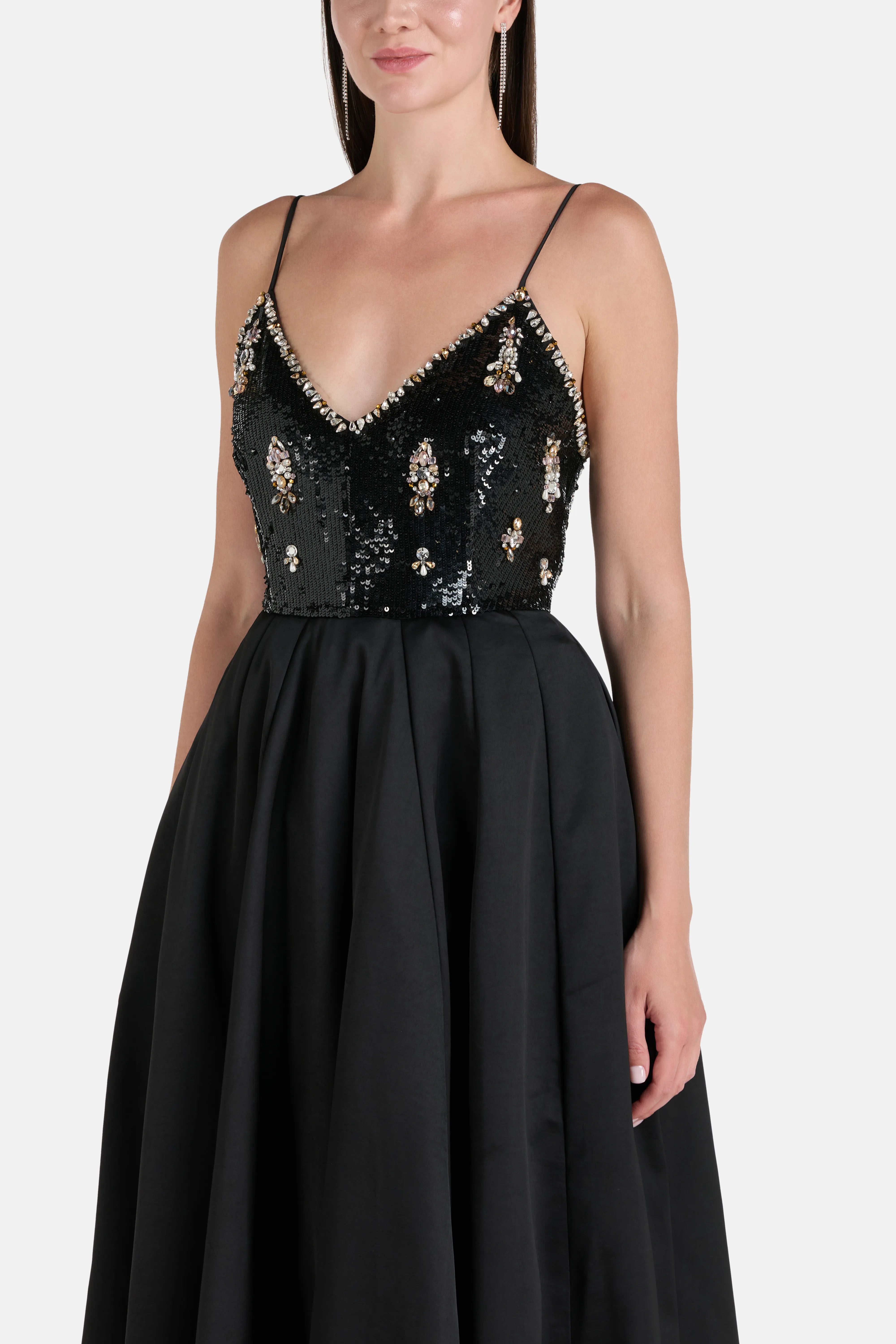 Sleeveless Embellished V-Neck Evening Dress in Black