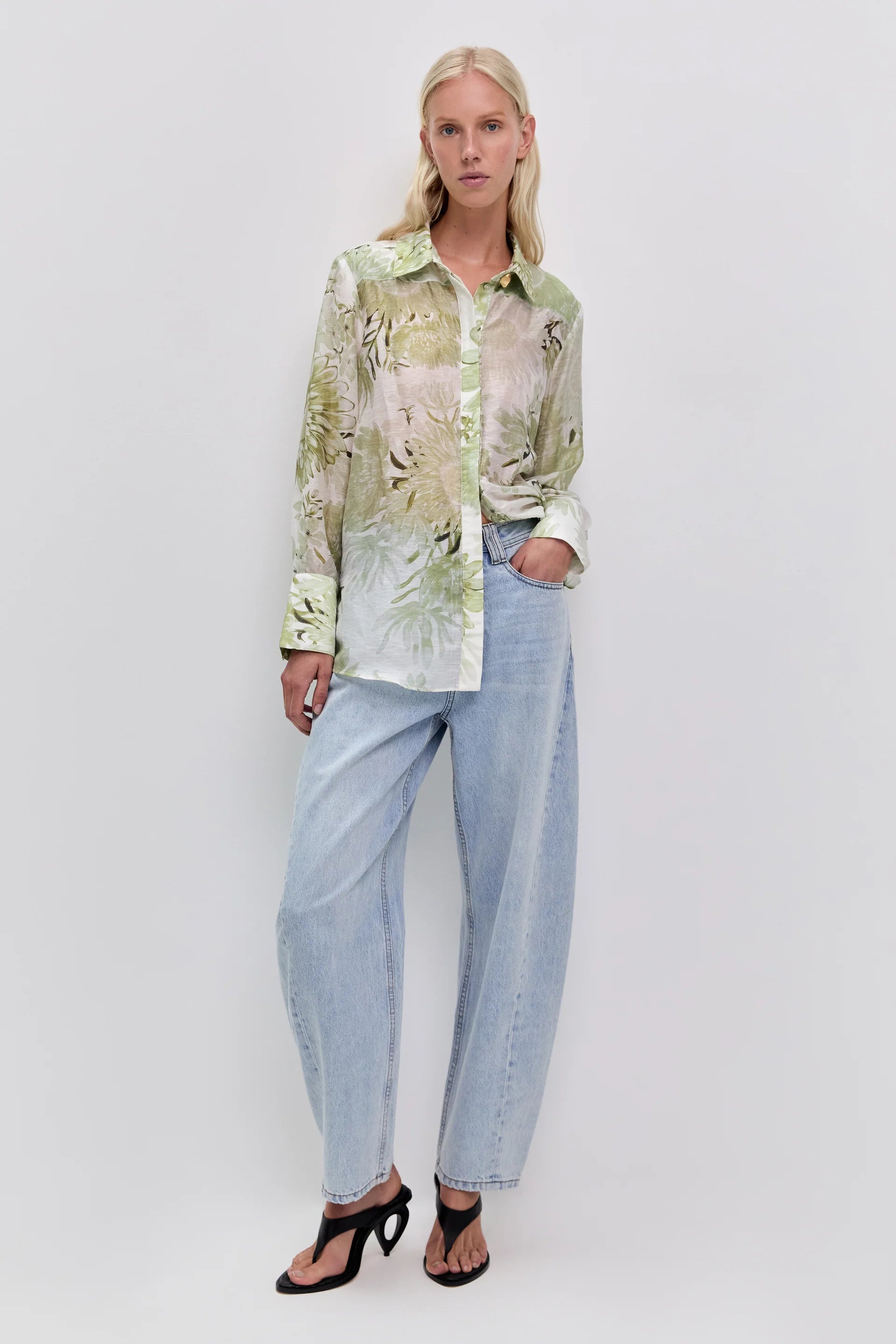 Reflector Floral Long Sleeves Linen Shirt in White